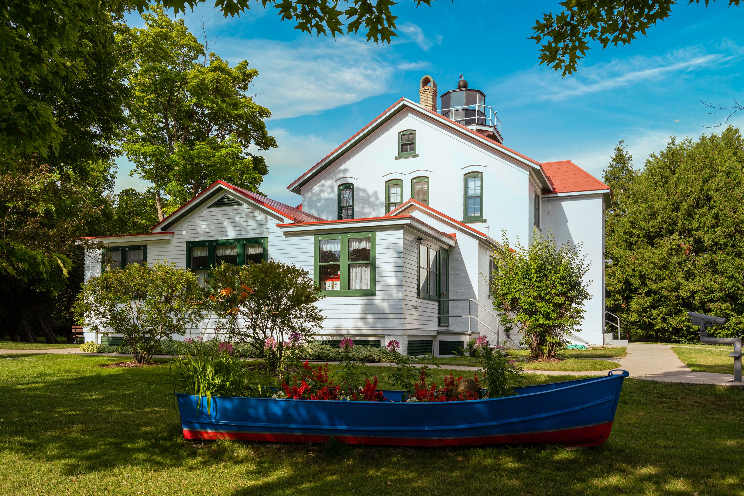 about grand traverse lighthouse